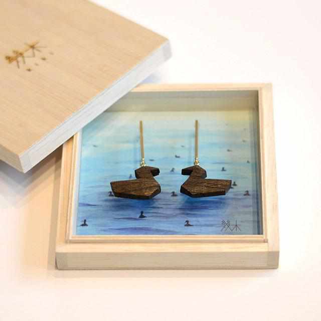 [ACCESSORY] LITTLE GREBE (PIERCED EARRINGS) | KIKI | HIKONE HOUSEHOLD BUDDHIST ALTARS