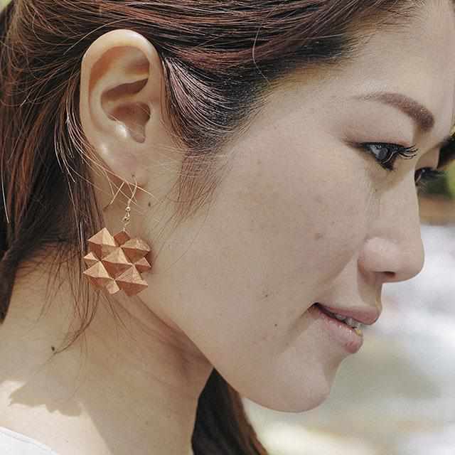 [ACCESSORY] RHODODENDRON (PIERCED EARRINGS) | KIKI | HIKONE HOUSEHOLD BUDDHIST ALTARS