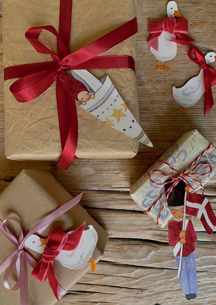 Crawling Elves Christmas Papercraft: NEW ARRIVAL