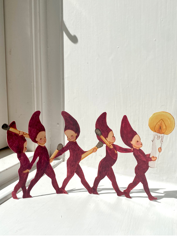 Five Little Elves In a Row Paper Christmas Garland: NEW ARRIVAL