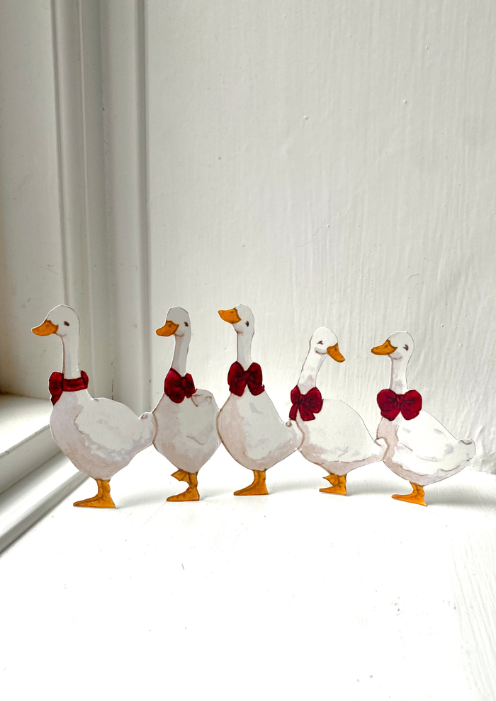 Geese in a Row Christmas Paper Garland : NEW ARRIVAL
