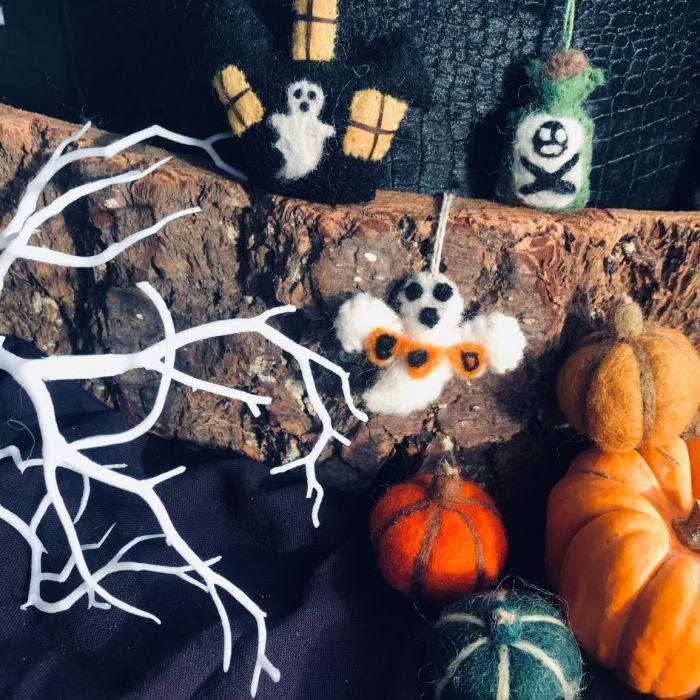 Handmade Felt Hanging Halloween Pumpkins (Set of 5) Hanging Decorations.