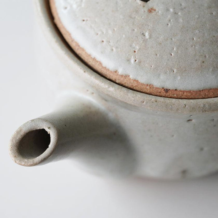 White Shigaraki ware ceramic teapot spout and lid detail | Yamasho Touki