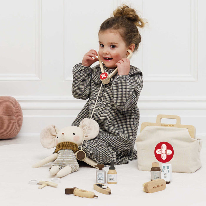 Le Toy Van Vet Set