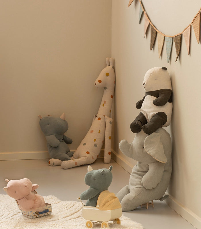 Maileg Big Giraffe: BACK IN STOCK