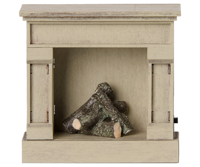 Maileg Fireplace Mouse Size Off White FW26: BACK SOON