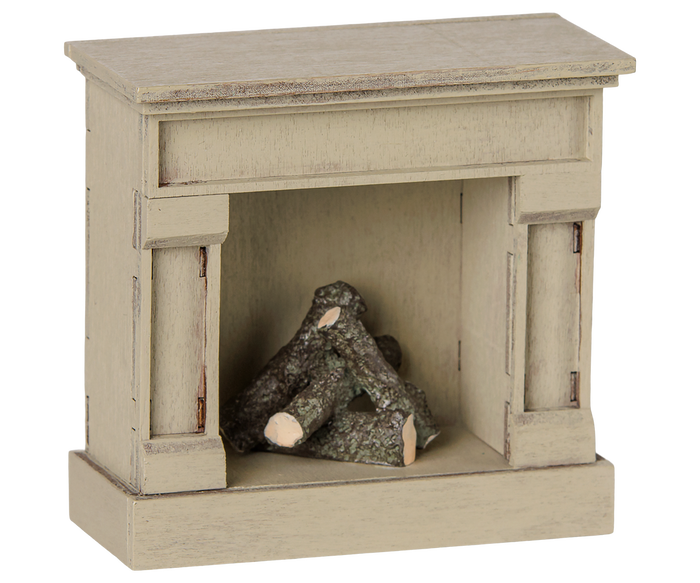 Maileg Fireplace Mouse Size Off White FW26: BACK SOON