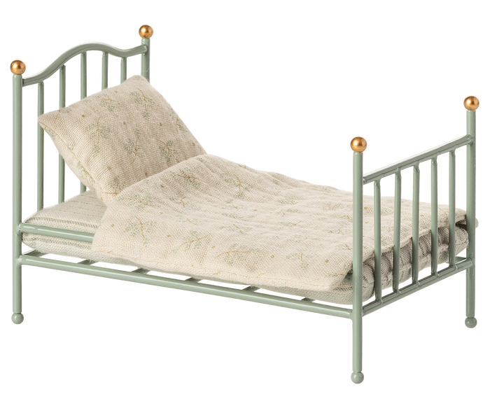 Maileg Mint Bed Mouse Size