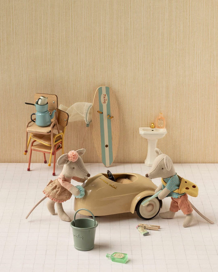 Maileg Mouse Car Wheat FW26: NEW ARRIVAL BACK IN STOCK