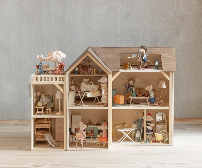 Maileg Mouse Hole Farmhouse: BACK IN STOCK