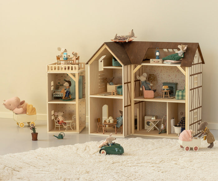 Maileg Mouse Hole Farmhouse: BACK IN STOCK
