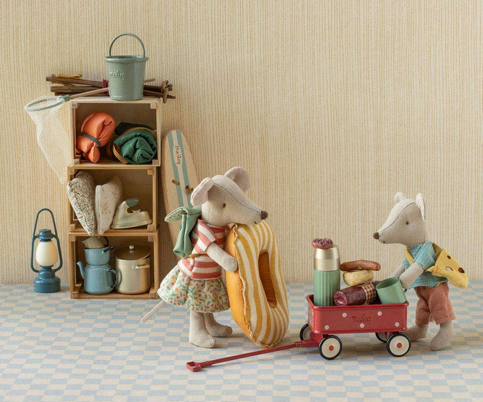 Maileg Mouse Wagon Red FW26: PREORDER ONLY DUE OCT