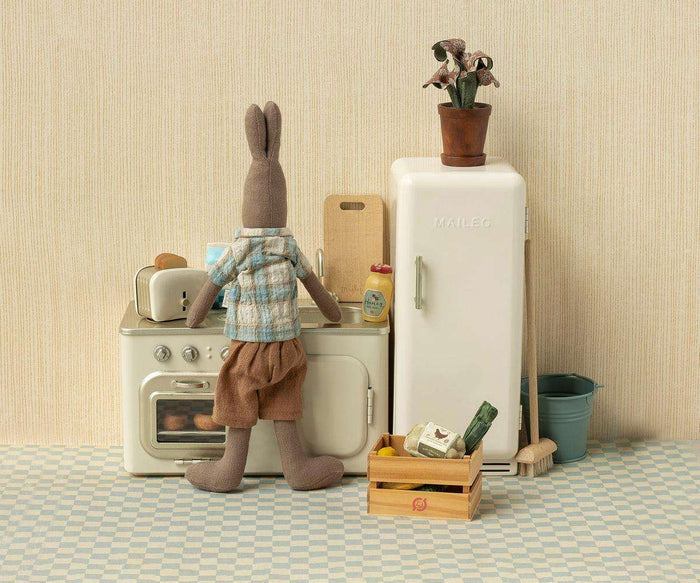 Maileg New Toaster with Bread  Off White Bunny/ Teddy Size 1-6 scale
