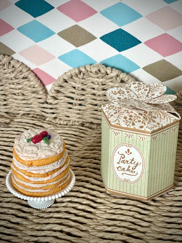 Maileg Party Cake and Cake Stand