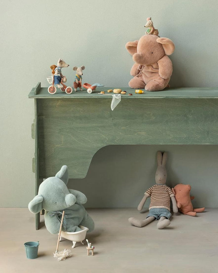 Maileg Plush Elephant Medium Soft Mint FW26: NEW ARRIVAL