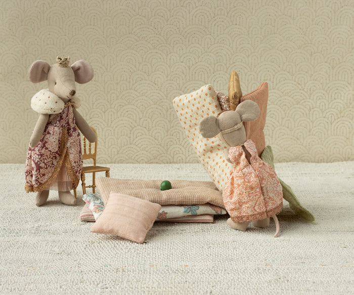 Maileg Royal Queen Mouse In Tower: Mum BACK  IN STOCK