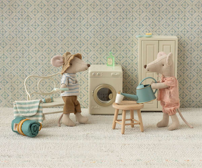 Maileg Washing Machine Mouse Size: BACK IN STOCK
