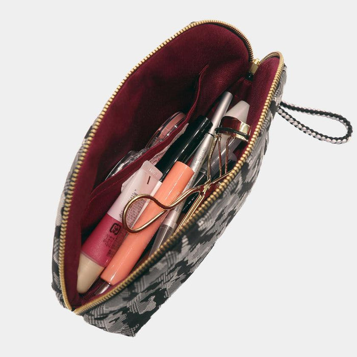 [POUCH] NISHIJIN SILK SHELL-SHAPED POUCH CAMOUFLAGE GLEN CHECK WITH KYO-KUMIHIMO (BLACK) | NISHIJIN TEXTILES | ATELIER KYOTO NISHIJIN