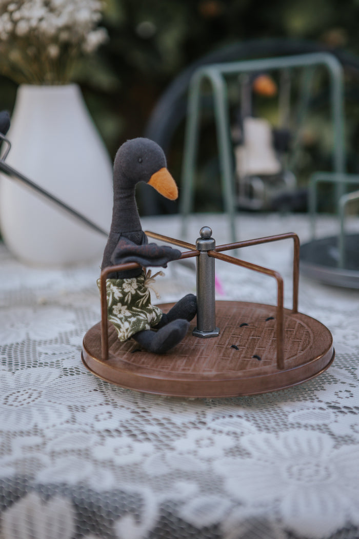Rugaroo Black Swan- Byron The Sunbaker: LAST CHANCE
