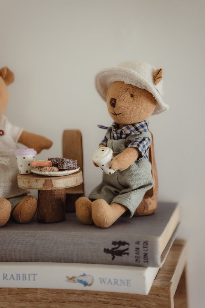Rugaroo Wombat Wazza The Cockie (Farmer) Wombat Doll: NEW ARRIVAL