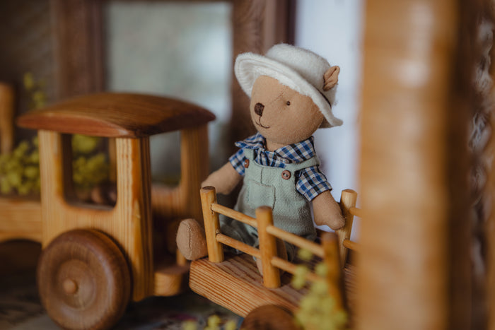 Rugaroo Wombat Wazza The Cockie (Farmer) Wombat Doll: NEW ARRIVAL