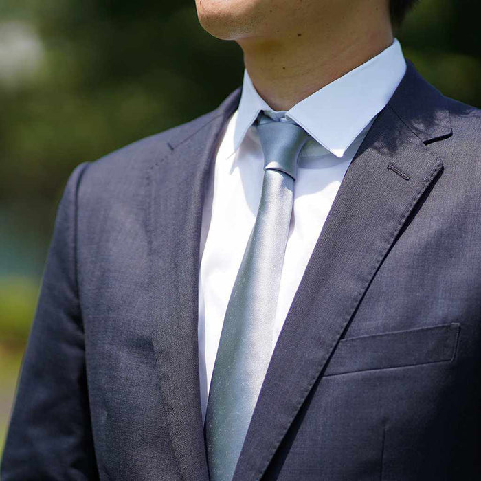 [TIE] SILVER MIYAVI 33 MOMME SILK SATIN | GUNNAI TEXTILES| FUJI SAKURA