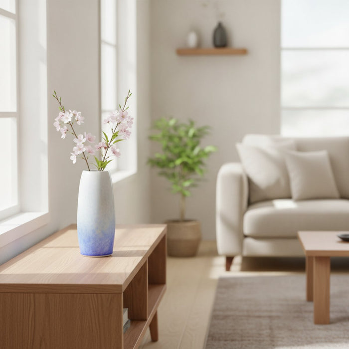 [VASE] FLOWER CRYSTAL (BLUE ON A WHITE BACKGROUND) VASE | TOUAN | KYOTO-KIYOMIZU WARES｜使用イメージ（演出・室内設置）※手作りのため色・風合いは一点ごとに異なります