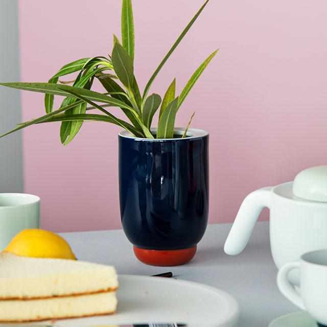 [VASE] PAULINE DELTOUR VASE S (WHITE-DARK BLUE-RED) | 2016/ | IMARI-ARITA WARES